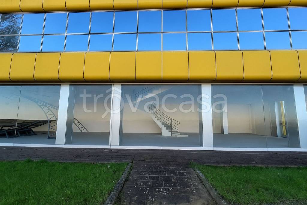 locale commerciale in affitto a San Lazzaro di Savena in zona Idice