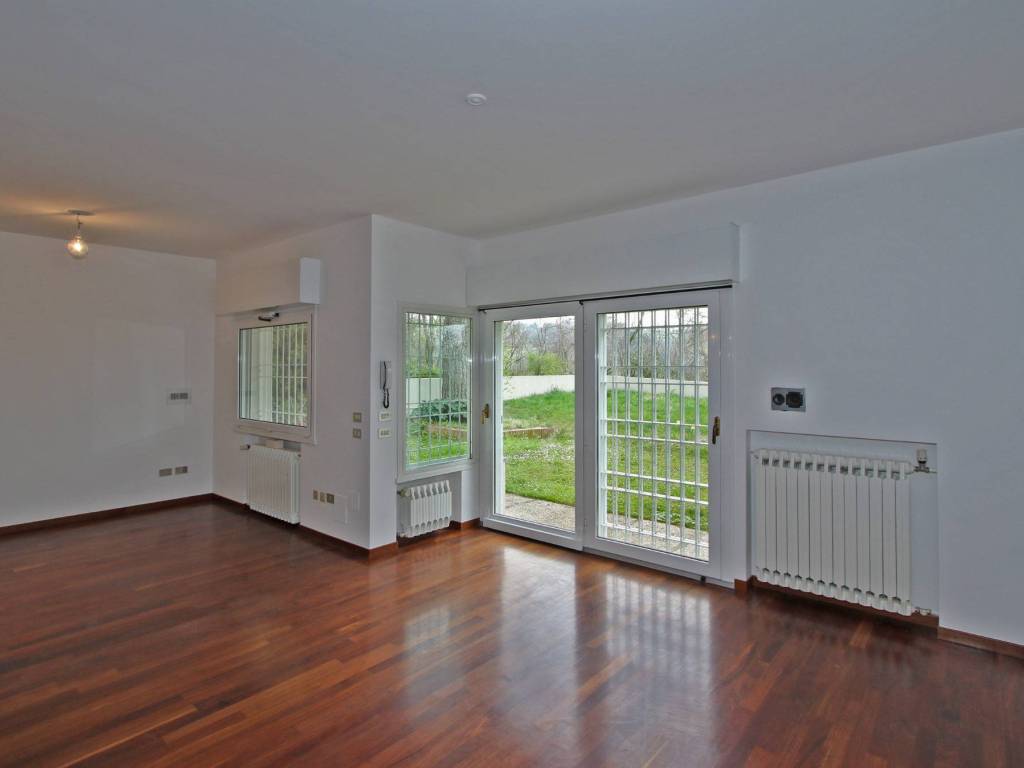 casa indipendente a San Lazzaro di Savena in zona Martiri di Pizzocalvo