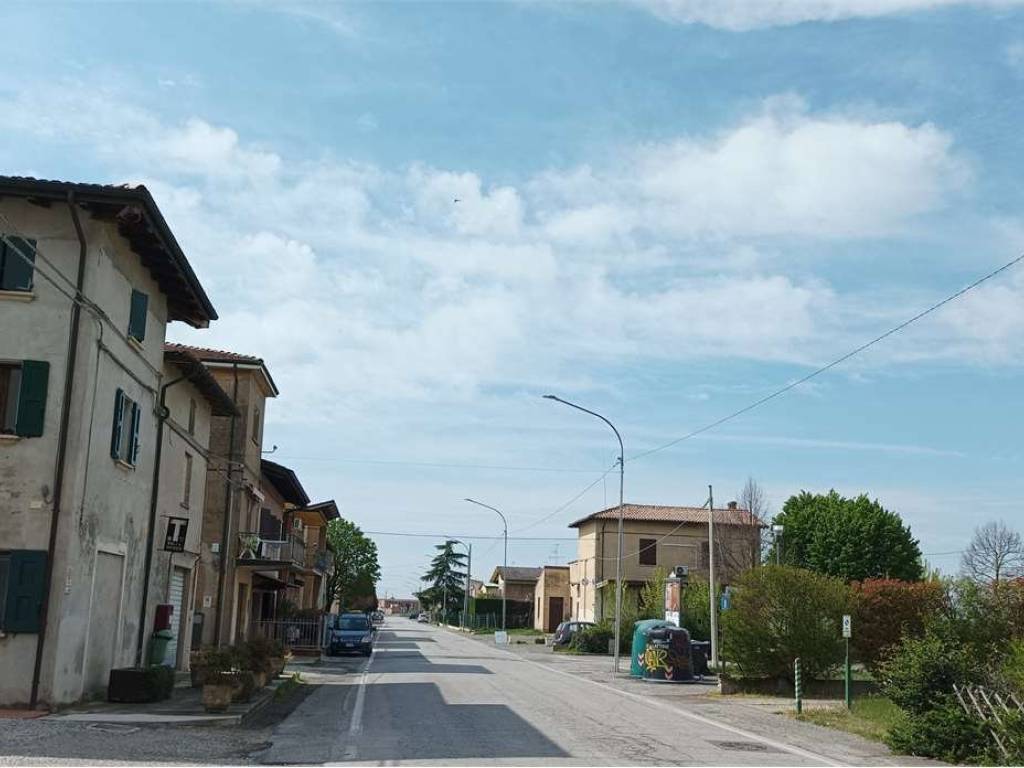 appartamento in affitto a San Pietro in Casale in zona Poggetto