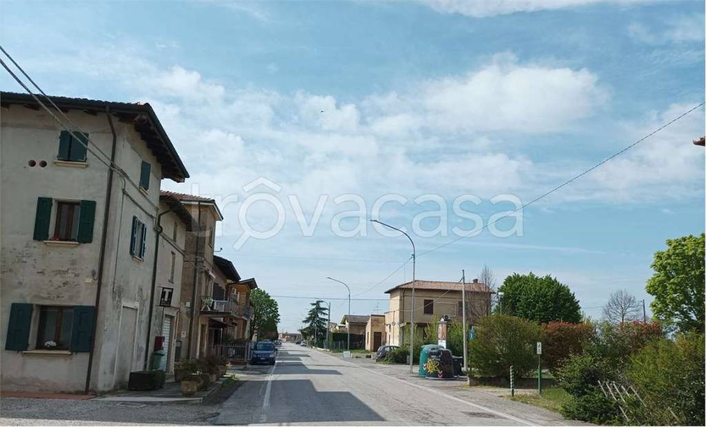 appartamento in affitto a San Pietro in Casale in zona Poggetto