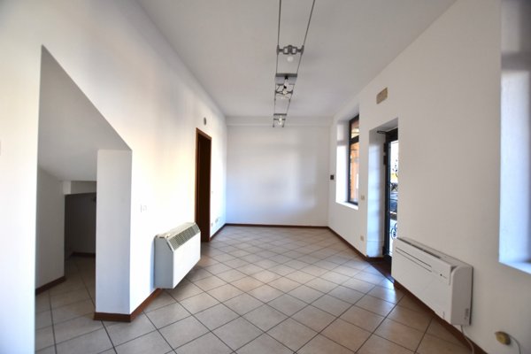 locale commerciale in affitto a San Pietro in Casale