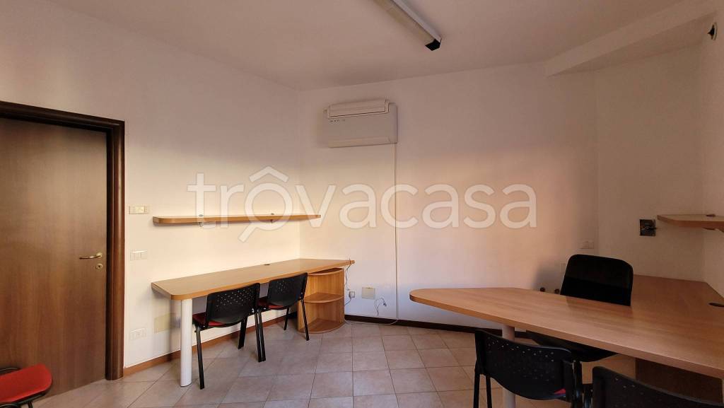 ufficio in affitto a Zola Predosa in zona Ponte Ronca