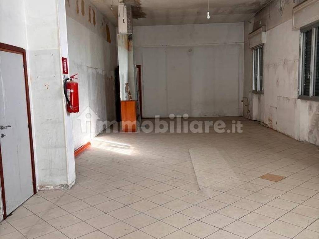 negozio in affitto a Zola Predosa in zona Ponte Ronca