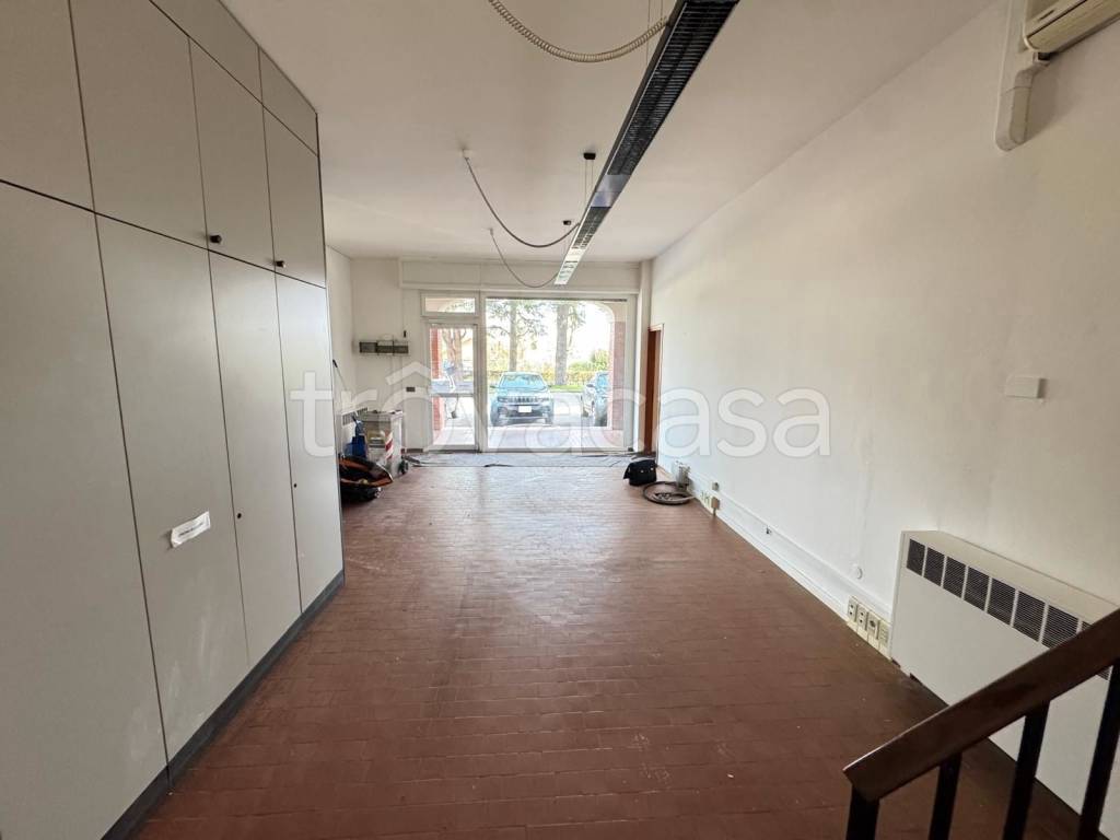 negozio in affitto a Zola Predosa