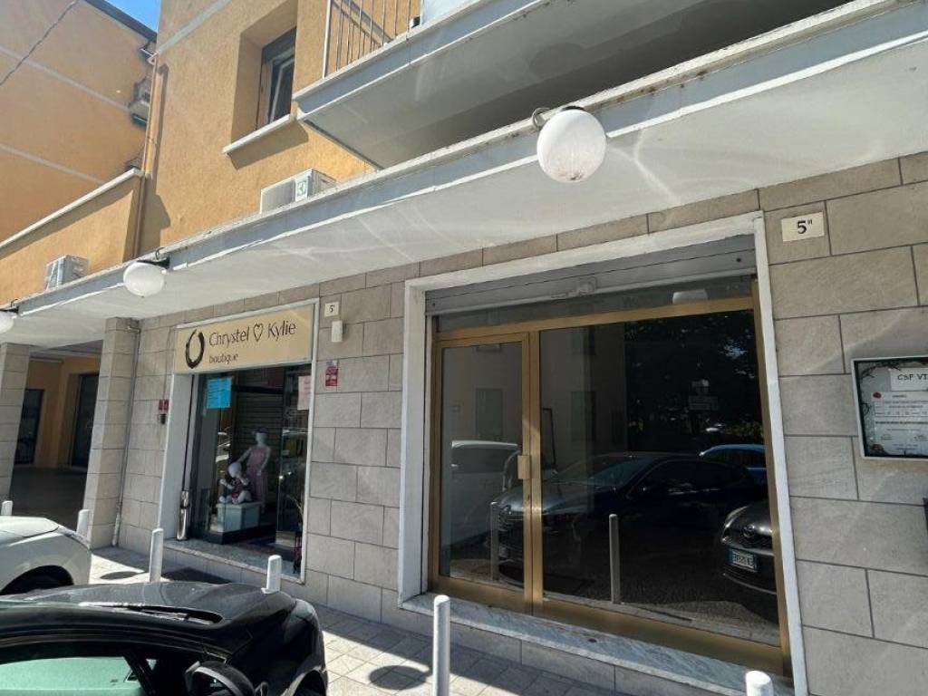 negozio in affitto a Zola Predosa
