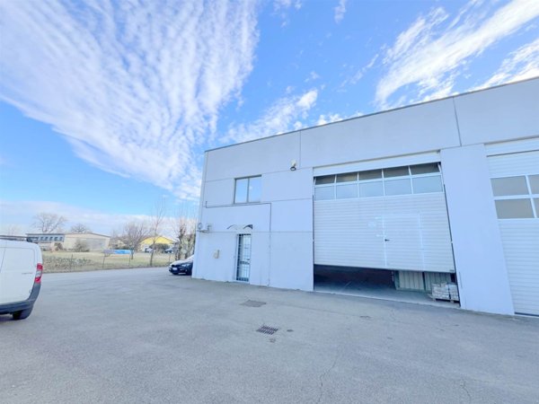 ufficio in affitto a Valsamoggia in zona Crespellano