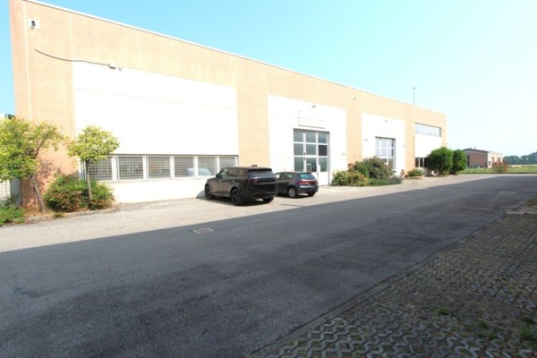 capannone in affitto a Valsamoggia in zona Bazzano