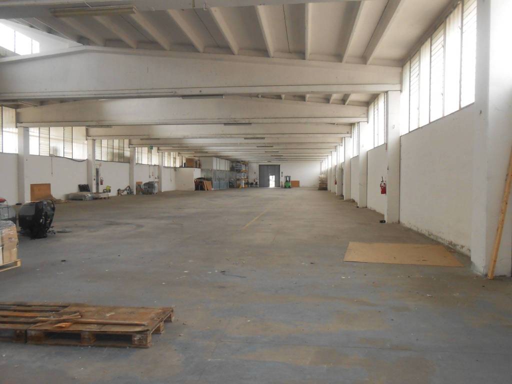 locale commerciale in affitto a Valsamoggia in zona Ponte Samoggia