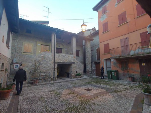 casa indipendente in affitto a Valsamoggia in zona Savigno