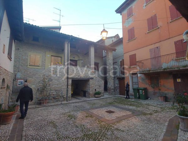 casa indipendente in affitto a Valsamoggia in zona Savigno