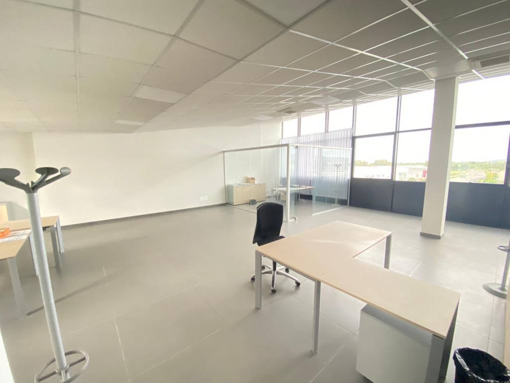 intera palazzina in affitto a Valsamoggia in zona Crespellano