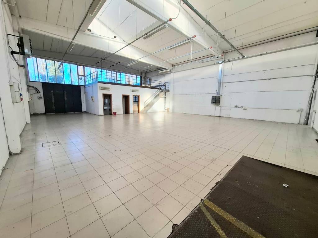 locale commerciale in affitto a Valsamoggia in zona Monteveglio