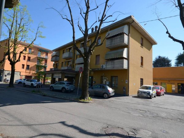 negozio in affitto a Valsamoggia in zona Crespellano