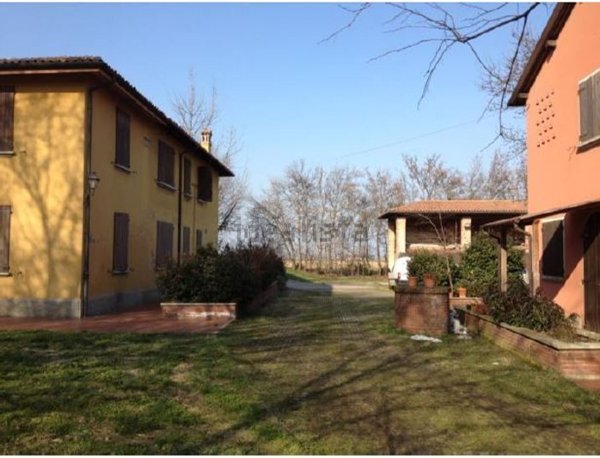 appartamento in affitto a Valsamoggia in zona Crespellano