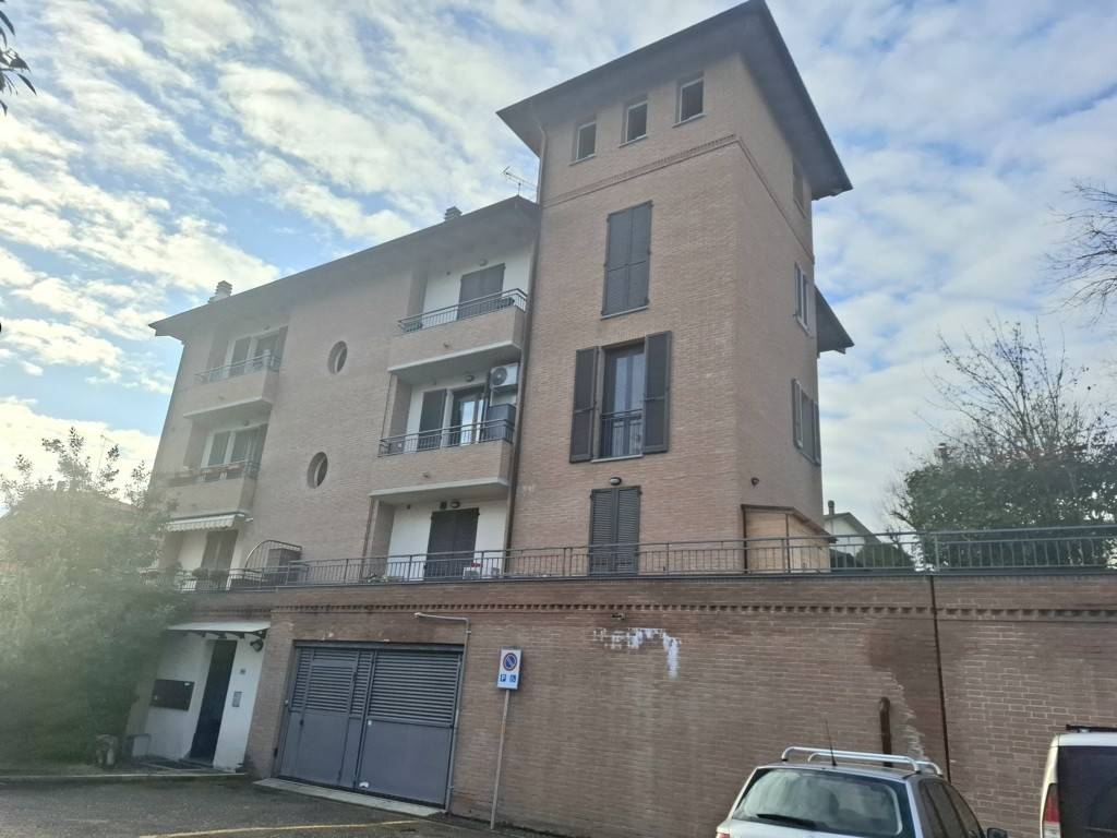 appartamento in affitto a Valsamoggia in zona Castelletto