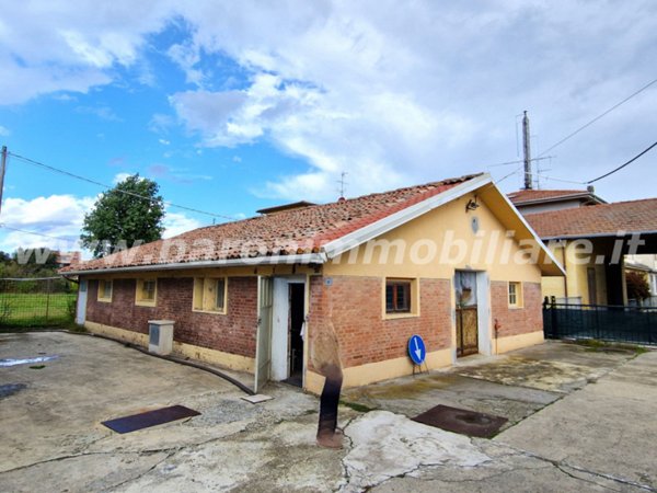 ufficio in affitto a Valsamoggia in zona Calcara