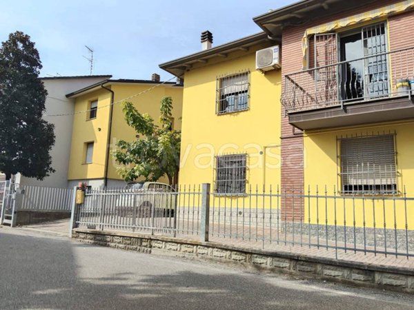 appartamento in affitto a Valsamoggia in zona Crespellano