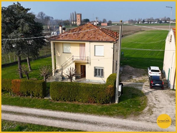 casa indipendente in affitto ad Argenta