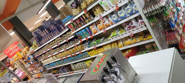 negozio in affitto a Bondeno