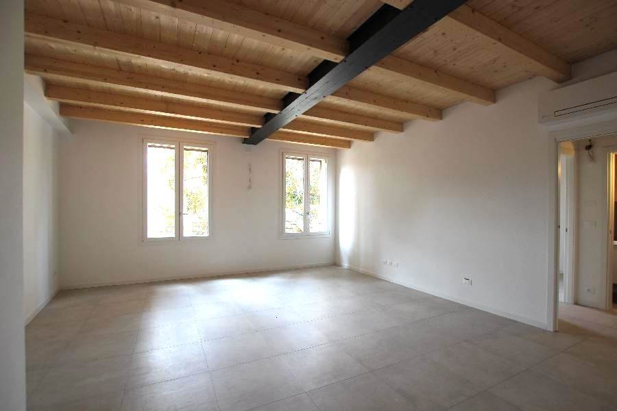 appartamento in affitto a Cento