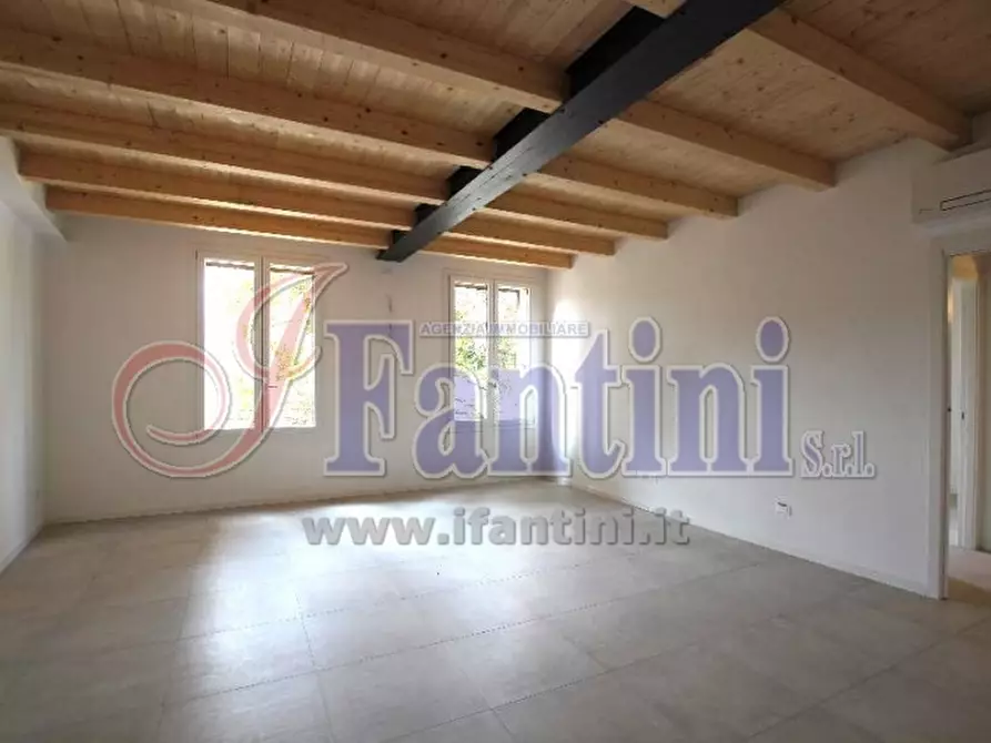 appartamento in affitto a Cento