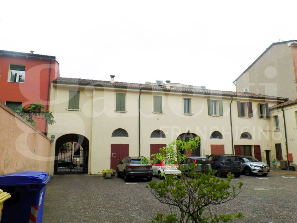 ufficio in affitto a Cento