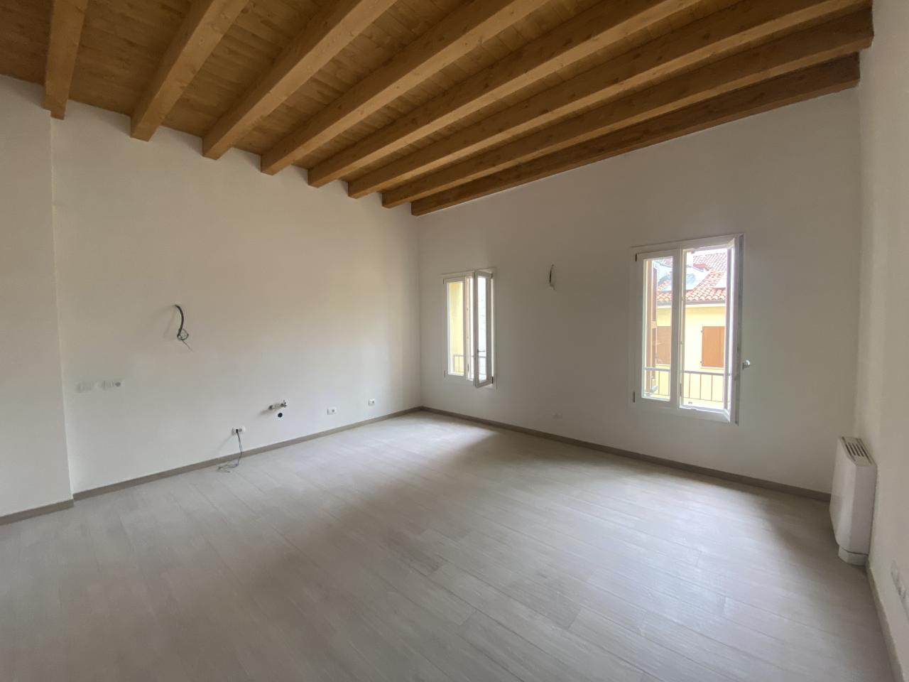 appartamento in affitto a Cento