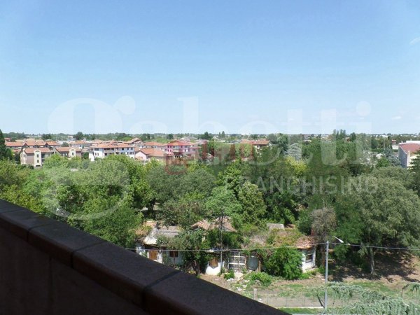 appartamento in affitto a Cento