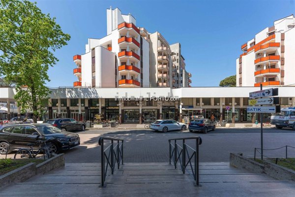 negozio in affitto a Comacchio in zona Lido degli Estensi