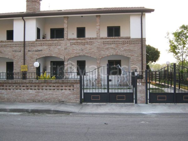 casa indipendente in affitto a Comacchio in zona Lido degli Scacchi