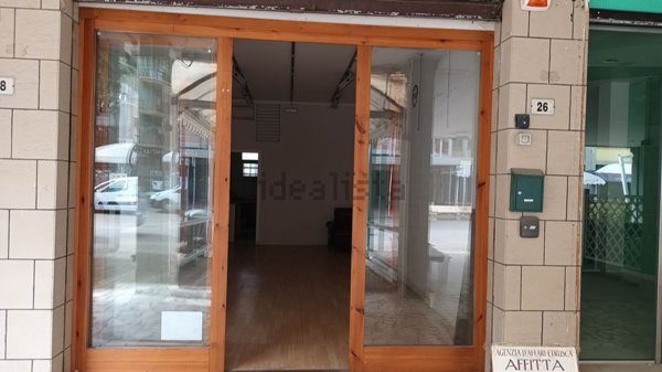 negozio in affitto a Comacchio in zona Lido degli Estensi