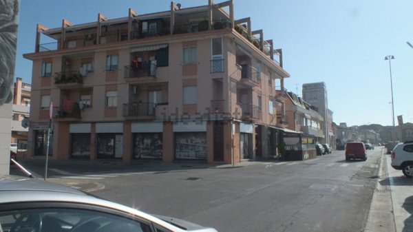 negozio in affitto a Comacchio in zona Porto Garibaldi