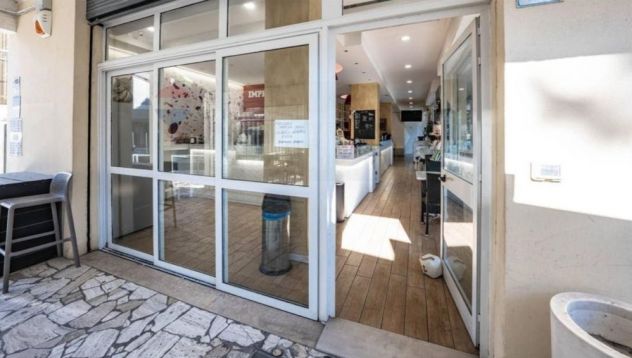 negozio in affitto a Comacchio in zona Lido degli Estensi