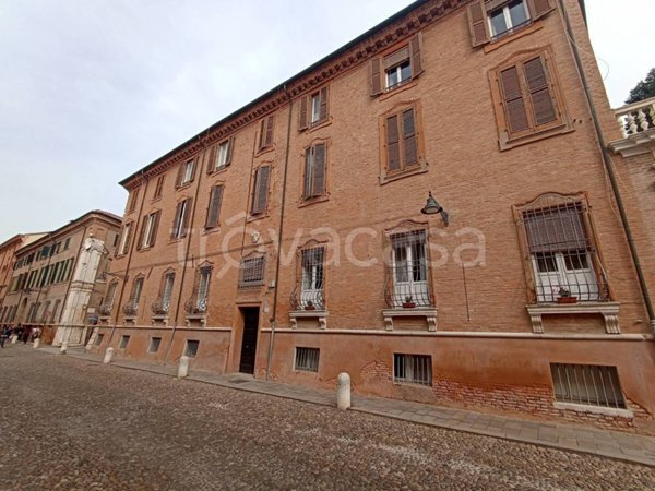 appartamento in affitto a Ferrara in zona Centro Storico