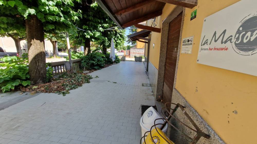 locale commerciale in affitto a Ferrara in zona Baura