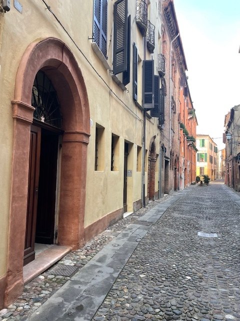 appartamento in affitto a Ferrara in zona Centro Storico