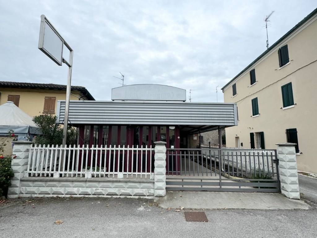 negozio in affitto a Ferrara in zona San Martino