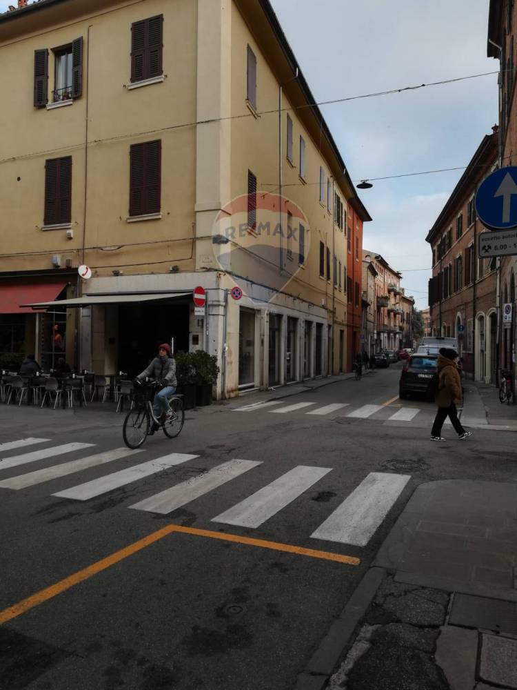 locale commerciale in affitto a Ferrara in zona Centro Storico