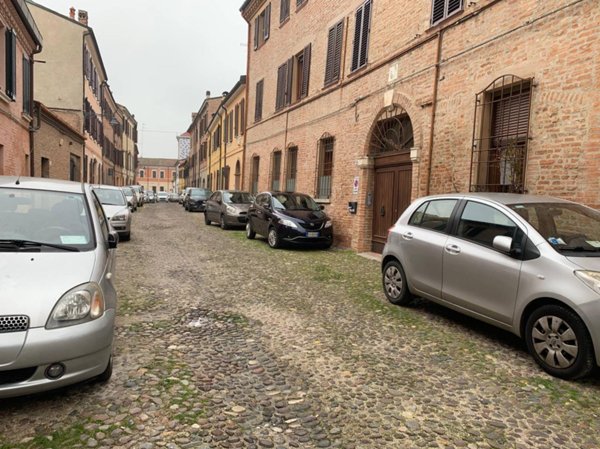 appartamento in affitto a Ferrara in zona Centro Storico
