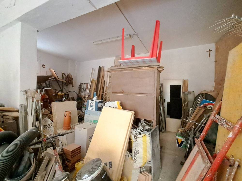 locale di sgombero in affitto a Ferrara in zona Centro Storico