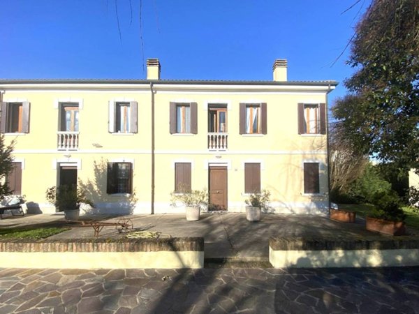 appartamento in affitto a Ferrara in zona Doro