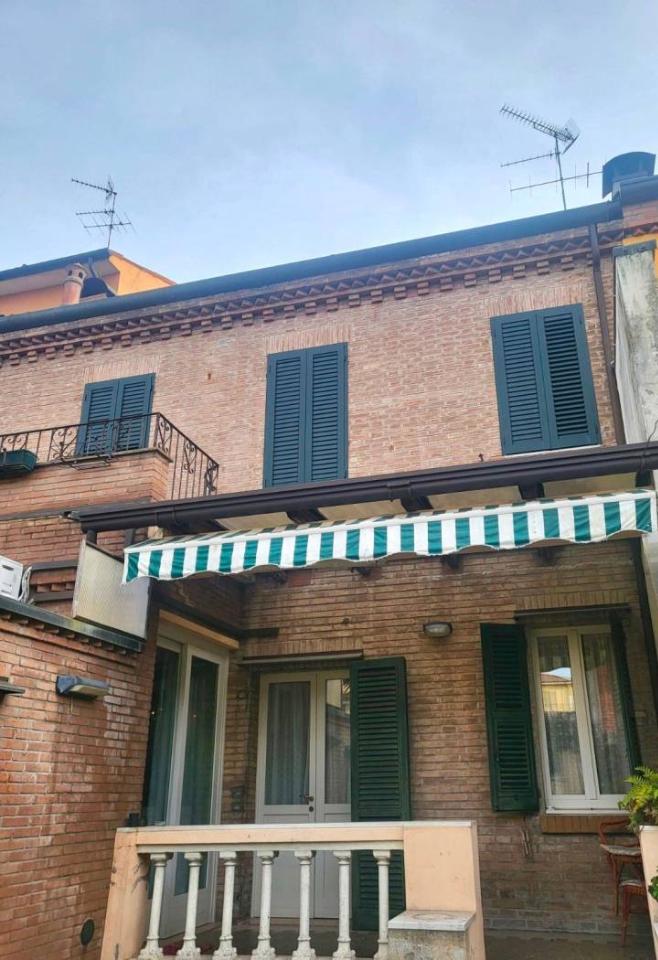 casa indipendente in affitto a Ferrara in zona Arianuova