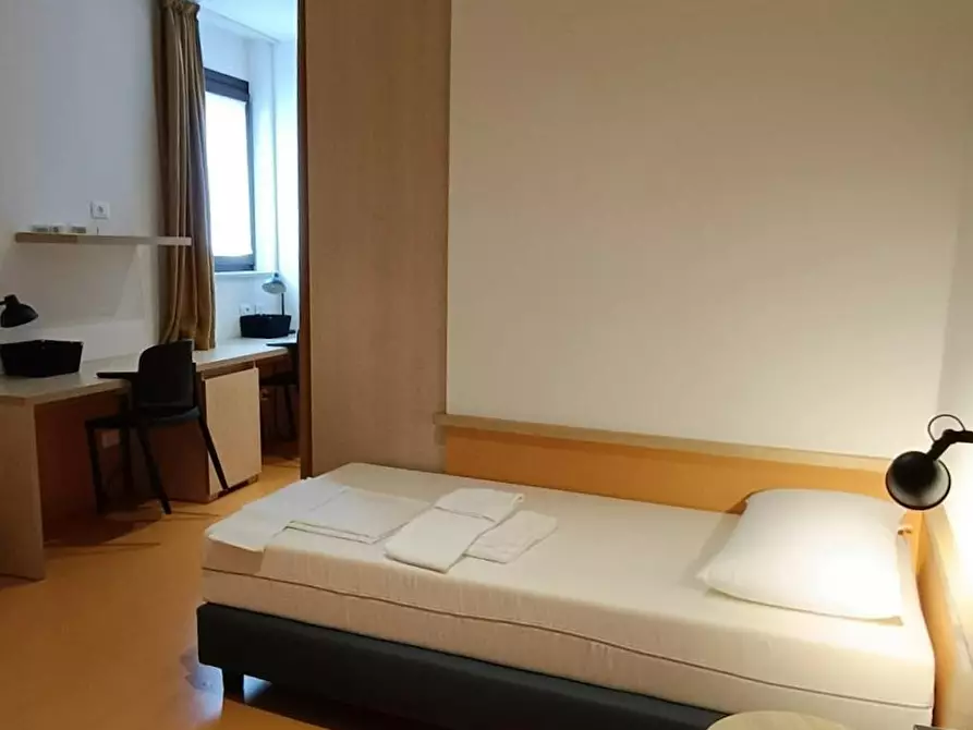negozio in affitto a Ferrara in zona Centro Storico