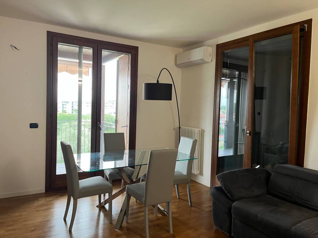appartamento in affitto a Ferrara in zona Centro Storico