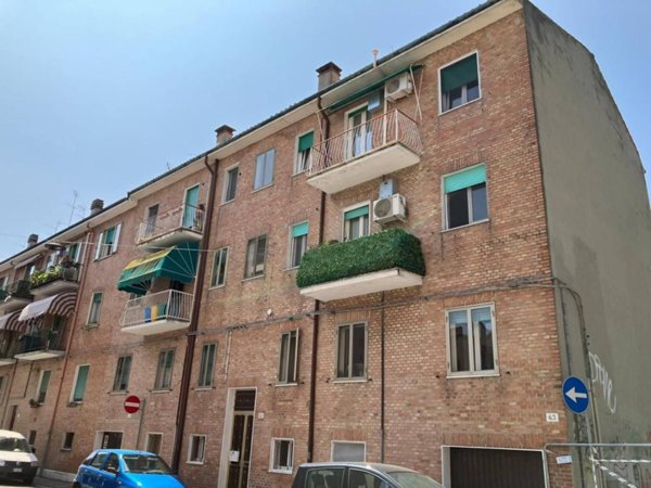 appartamento in affitto a Ferrara in zona Centro Storico