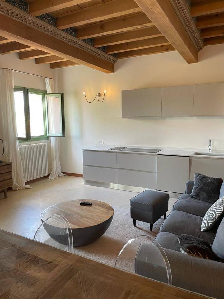 appartamento in affitto a Ferrara in zona Centro Storico