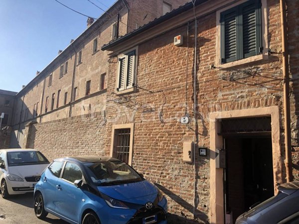 casa indipendente in affitto a Ferrara