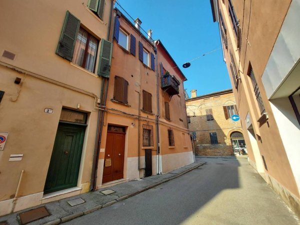 appartamento in affitto a Ferrara in zona Centro Storico