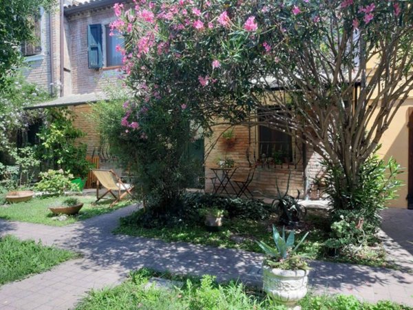 appartamento in affitto a Ferrara in zona Centro Storico