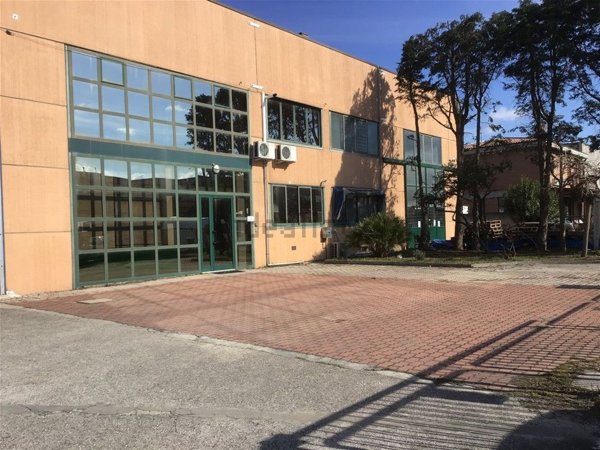 capannone in affitto a Ferrara